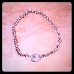 tiffanys necklace